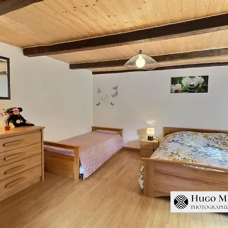 Holiday home Les Volets Bleus