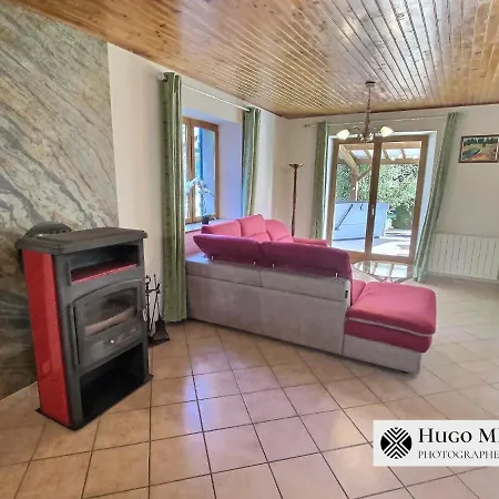 Les Volets Bleus Holiday home La Chapelle-aux-Bois